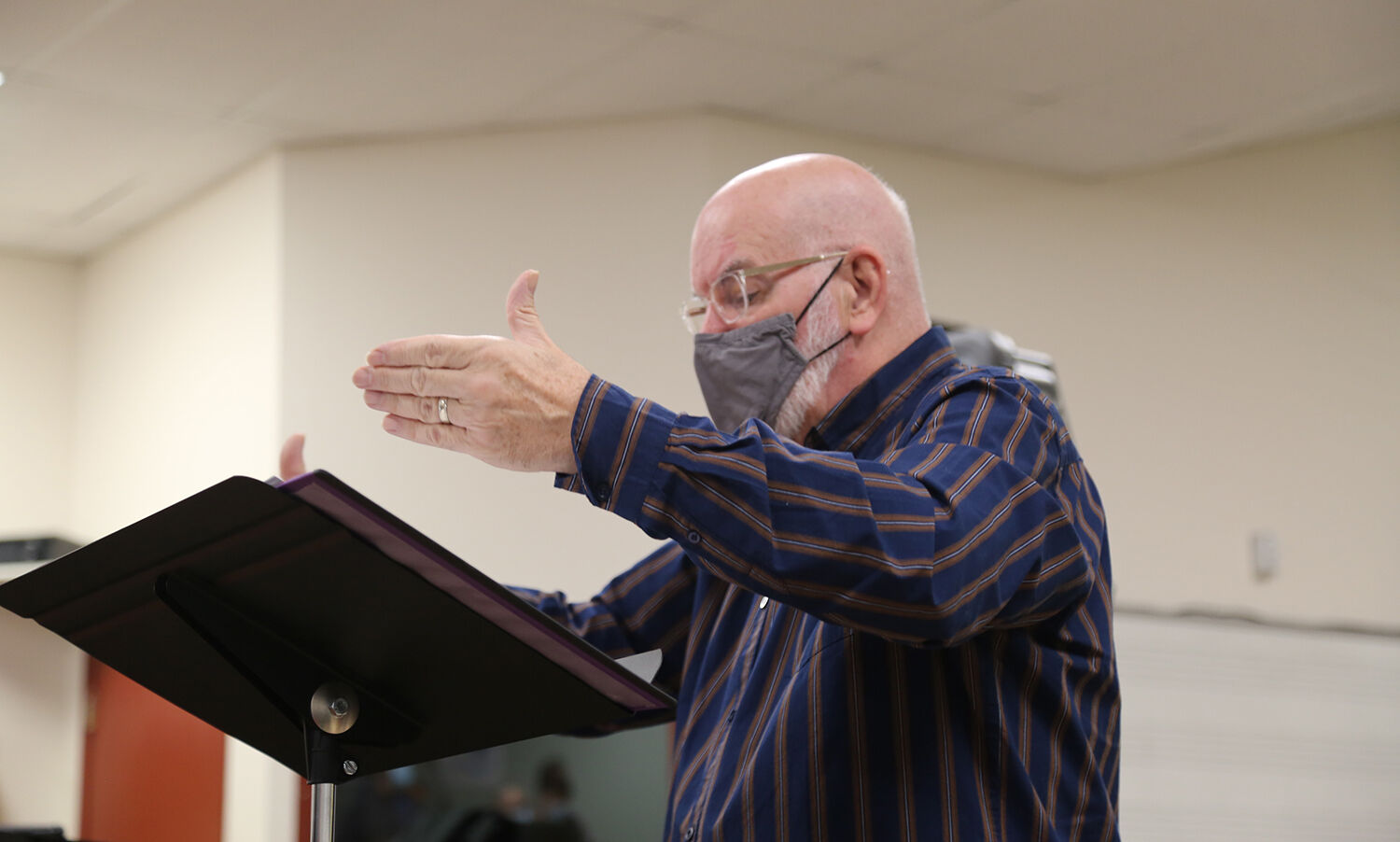The Lyric Theatre Singers bring holiday magic into your homes